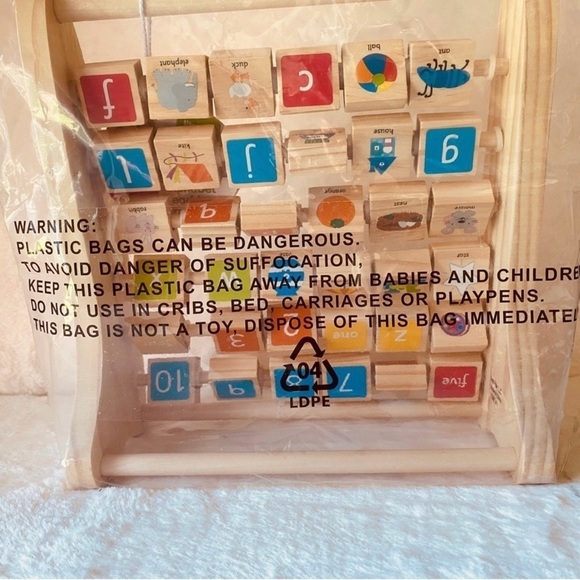 New Alphabet Teaching Frame - Learning To Read Aide For Kids Ages 2+ - Picture 4 of 9